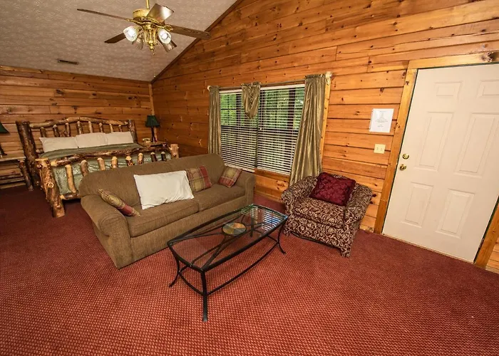 Cabin Close To Parkway Rd With River View